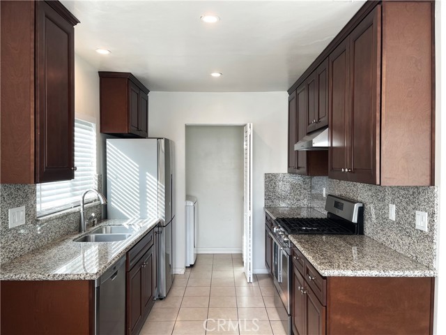 Detail Gallery Image 5 of 12 For 229 1/2 W Lemon Ave, Monrovia,  CA 91016 - 3 Beds | 2 Baths