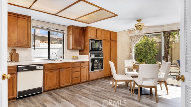 54 Falcon Ridge Drive, Pomona CA: https://media.crmls.org/medias/1d75e72d-b5c3-4df9-b21e-2d24263d3873.jpg