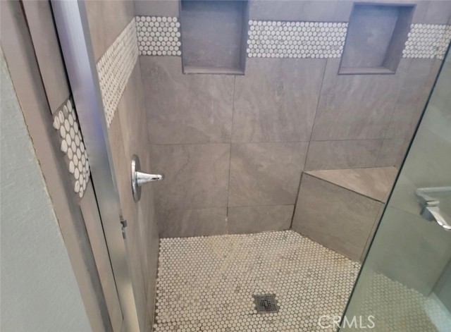 Detail Gallery Image 11 of 19 For 7598 Honeysuckle, Fontana,  CA 92336 - 3 Beds | 2/1 Baths