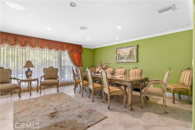 Detail Gallery Image 19 of 38 For 2741 E Glenoaks Bld, Glendale,  CA 91206 - 3 Beds | 2 Baths