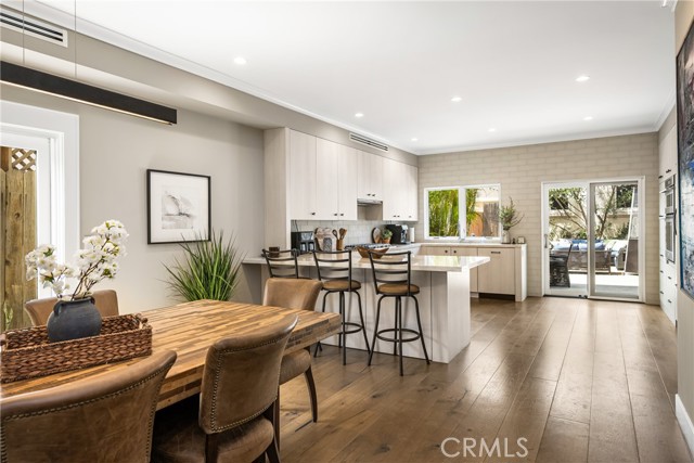 271 Prospect Avenue, Long Beach CA: https://media.crmls.org/medias/1d76f84d-65fa-41f4-ad57-2ad5bc9a54d2.jpg
