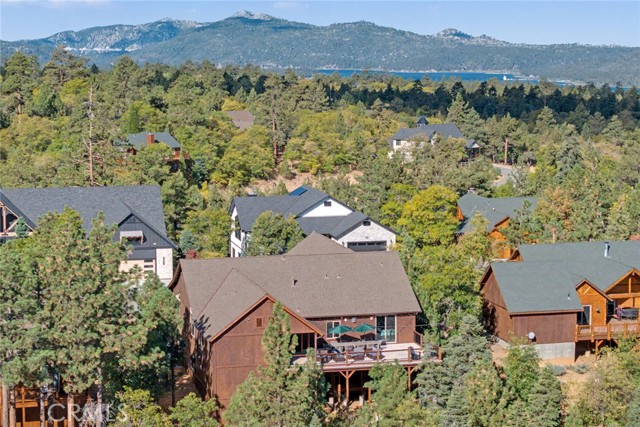 1658 Tuolumne Road, Big Bear City CA: https://media.crmls.org/medias/1d76ffcf-6bd2-486c-a12b-1f17c2b2fdd4.jpg