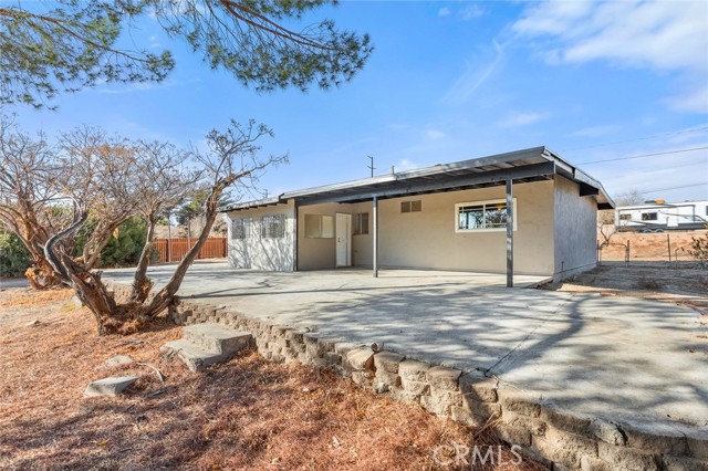 Detail Gallery Image 2 of 25 For 19223 Rocksprings Rd, Hesperia,  CA 92345 - 3 Beds | 1 Baths