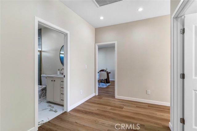 Image 21 of 50 For 26987 Lakeview Drive