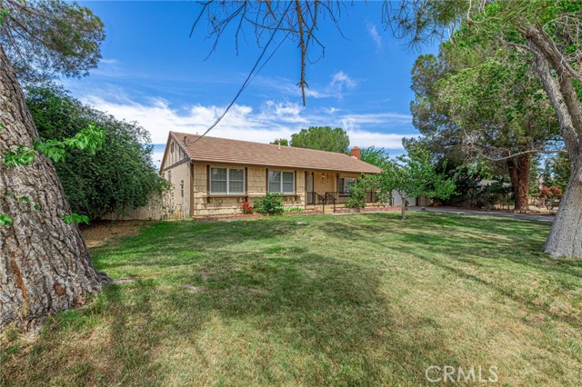42631 51st W Street, Quartz Hill CA: https://media.crmls.org/medias/1d7793aa-7d2a-4921-8fac-c1a026debd13.jpg