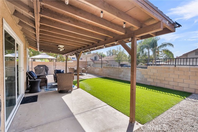 1105 W Victoria Street, Rialto CA: https://media.crmls.org/medias/1d77a95d-bba5-49dd-b593-e7eeece43487.jpg