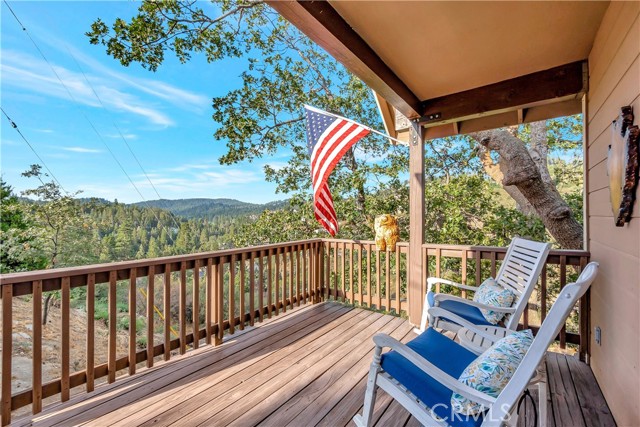 Detail Gallery Image 5 of 61 For 1119 Brentwood Dr, Lake Arrowhead,  CA 92352 - 4 Beds | 3/1 Baths