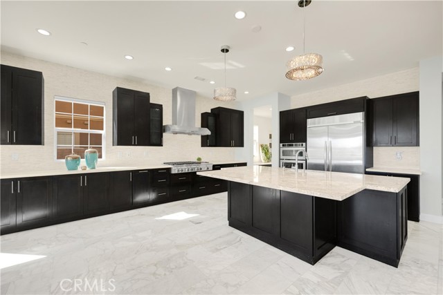 520 N Bardsdale Place, Brea CA: https://media.crmls.org/medias/1d7866bb-3f12-46ad-877d-c0f3a1e83839.jpg