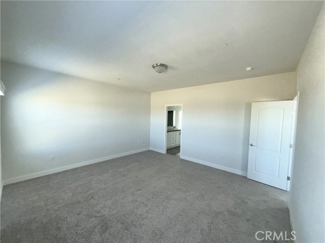 Detail Gallery Image 11 of 13 For 10633 Bromley Rd, Pinon Hills,  CA 92372 - 4 Beds | 2 Baths