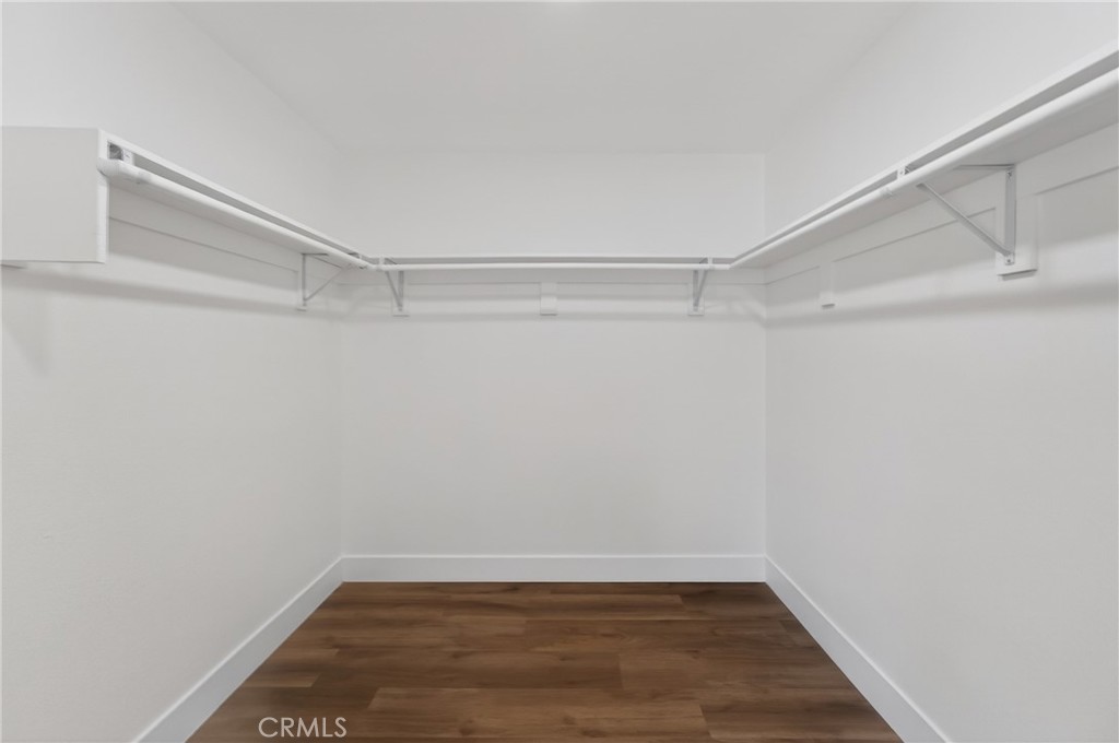 https://media.crmls.org/medias/1d79d0c7-23bb-4bd3-8b4a-3999628e54c5.jpg?preset=X-Large