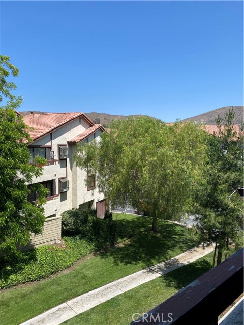 27979 Sarabande Lane, Canyon Country CA: https://media.crmls.org/medias/1d79f15a-6a0b-4803-86b3-e2849ddb4fc8.jpg