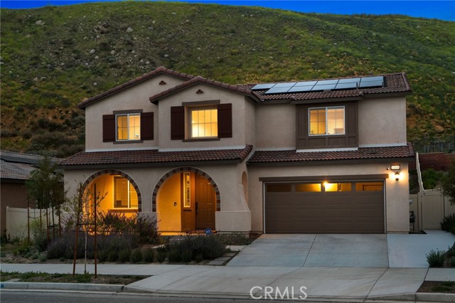 Detail Gallery Image 1 of 31 For 31014 Avenida Ramblas, Highland,  CA 92346 - 4 Beds | 3 Baths