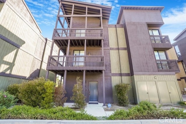 4201 Pennsylvania Avenue, La Crescenta CA: https://media.crmls.org/medias/1d7b689e-594f-42a6-9868-61d926a676a2.jpg
