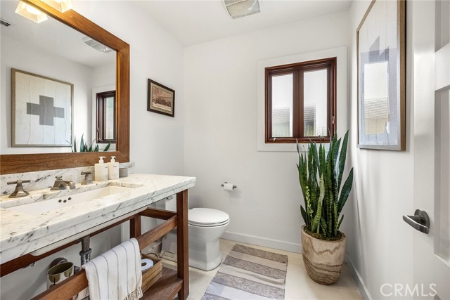 Detail Gallery Image 20 of 45 For 235 Canal St, Newport Beach,  CA 92663 - 4 Beds | 3/1 Baths
