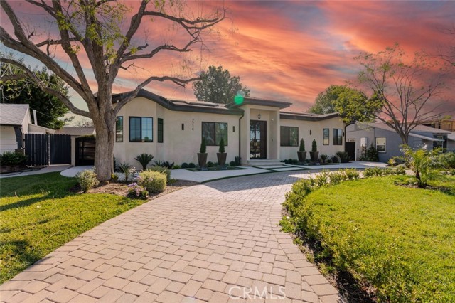 Detail Gallery Image 11 of 70 For 7714 Lasaine Ave, Northridge,  CA 91325 - 3 Beds | 4 Baths