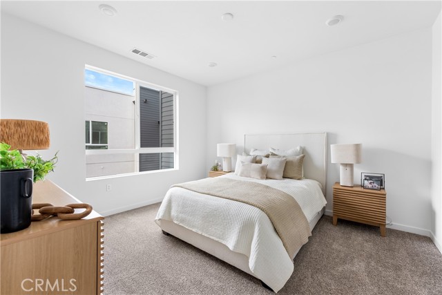 Detail Gallery Image 22 of 40 For 9419 1/2 N Sepulveda Blvd. #3,  North Hills,  CA 91343 - 2 Beds | 2/1 Baths