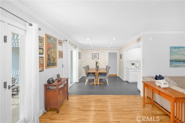 8381 E Hendrie Street, Long Beach CA: https://media.crmls.org/medias/1d7d4486-6a69-42ce-9ecc-3772f6c599e6.jpg