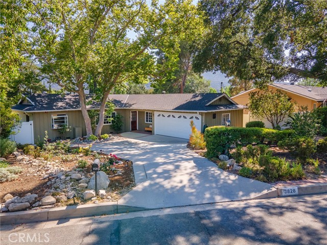 3828 2nd Avenue, La Crescenta CA: https://media.crmls.org/medias/1d7d518a-e53a-4239-b30a-38f73868a14b.jpg