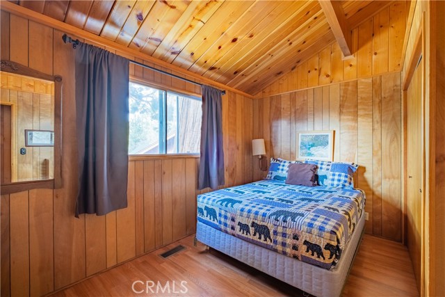 Detail Gallery Image 10 of 14 For 800 Plumas Ct, Big Bear City,  CA 92314 - 3 Beds | 1/1 Baths