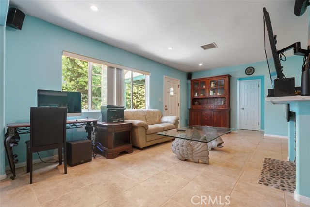 6648 Gaviota Avenue, Van Nuys CA: https://media.crmls.org/medias/1d7db4a6-9092-4d98-bc6d-4be4197a3bd3.jpg