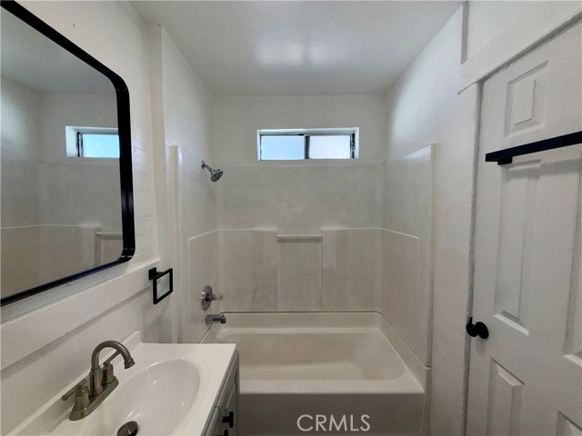 Detail Gallery Image 16 of 40 For 1270 S Indiana, East Los Angeles,  CA 90023 - 2 Beds | 1 Baths