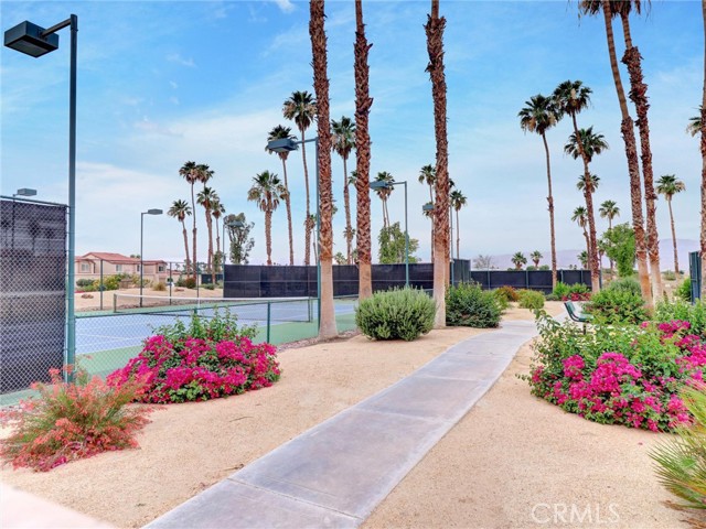 78209 Indigo Drive, La Quinta CA: https://media.crmls.org/medias/1d7e1fd3-dc7f-49f5-9998-a9bb98b88c00.jpg