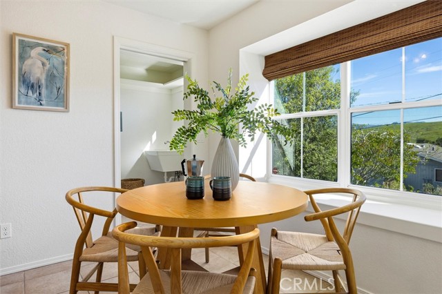 Detail Gallery Image 5 of 37 For 2315 Adams St, Cambria,  CA 93428 - 4 Beds | 3 Baths