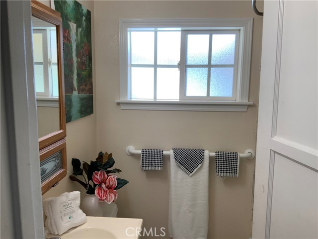 Detail Gallery Image 23 of 51 For 8518 Comanche Ave, Winnetka,  CA 91306 - 3 Beds | 2 Baths