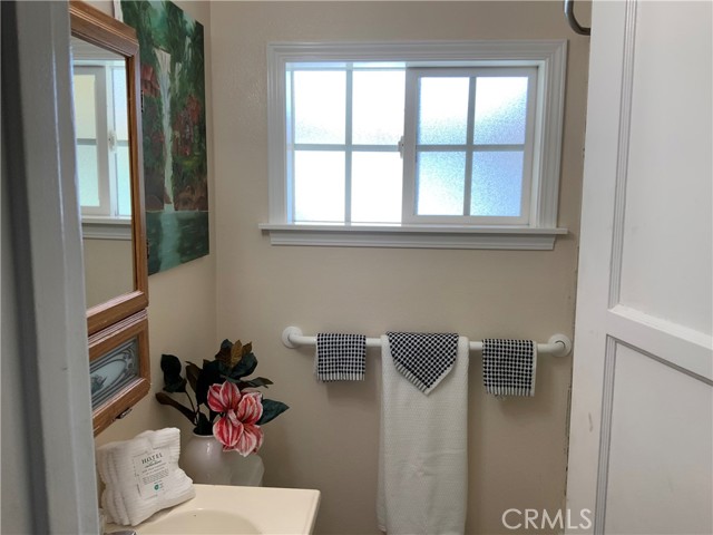 Detail Gallery Image 23 of 51 For 8518 Comanche Ave, Winnetka,  CA 91306 - 3 Beds | 2 Baths