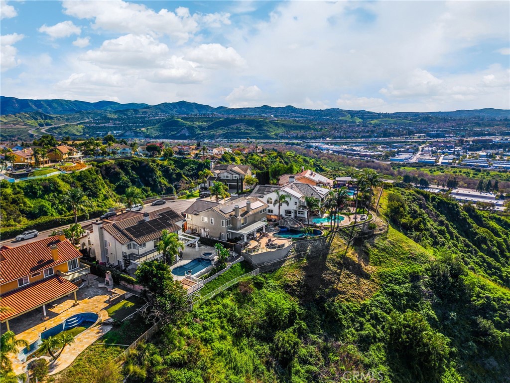 https://media.crmls.org/medias/1d7fa794-236a-4e16-a11c-d5250fd95b01.jpg?preset=X-Large