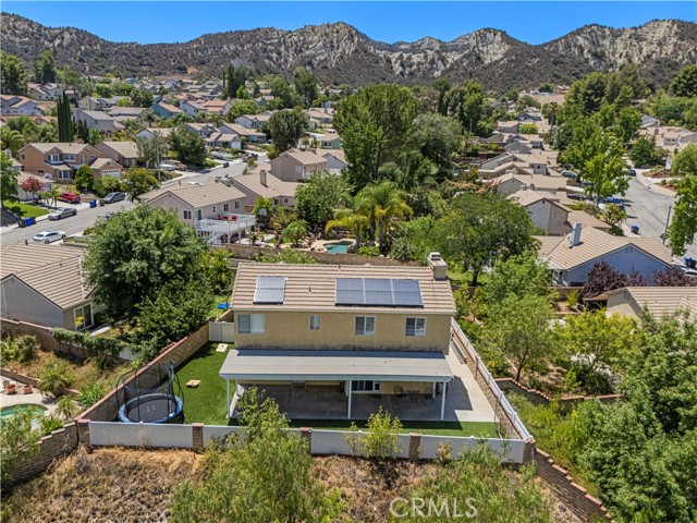 28519 Forest Meadow Place, Castaic CA: https://media.crmls.org/medias/1d80676b-c59f-485f-8567-6f7bf8b010d4.jpg