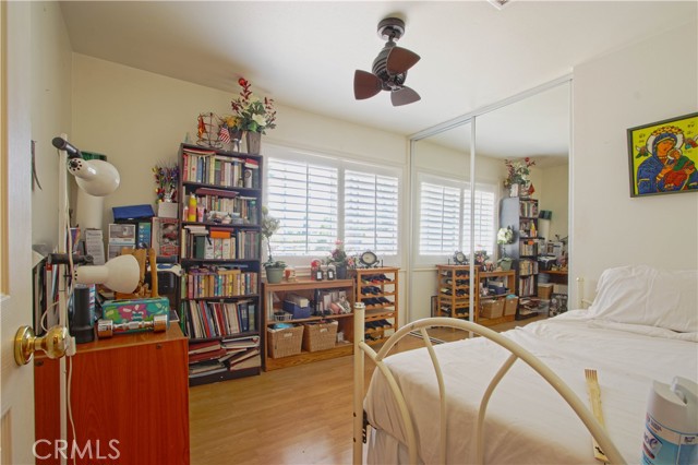 Image 12 of 21 For 17829 Burton Street
