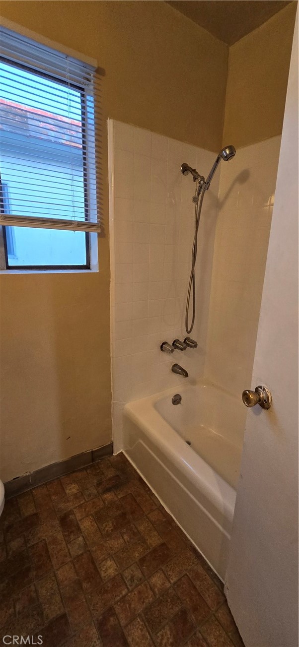 Detail Gallery Image 17 of 20 For 3856 W 113th #1,  Inglewood,  CA 90303 - 3 Beds | 2/1 Baths