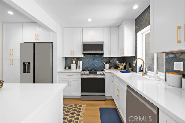 Front Image Thumbnail for CRNP26169632