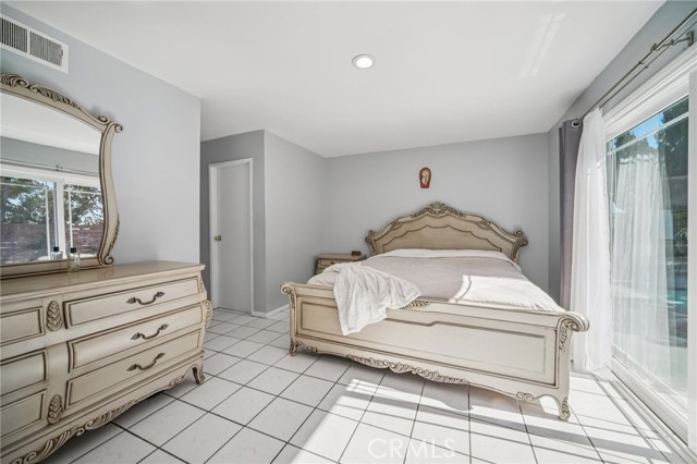 Detail Gallery Image 24 of 52 For 11461 Amigo Ave, Porter Ranch,  CA 91326 - 3 Beds | 2 Baths