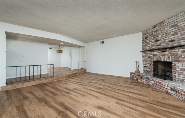 Detail Gallery Image 7 of 50 For 303 S Kenneth Rd, Burbank,  CA 91501 - 7 Beds | 6 Baths
