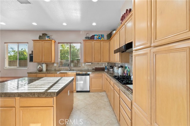Detail Gallery Image 29 of 60 For 23691 Hollingsworth Dr, Murrieta,  CA 92562 - 4 Beds | 3/1 Baths
