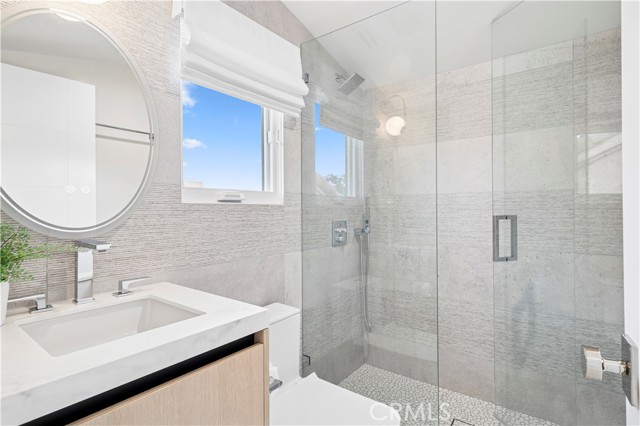 Detail Gallery Image 22 of 26 For 508 1/2 Acacia, Corona Del Mar,  CA 92625 - 2 Beds | 2/1 Baths