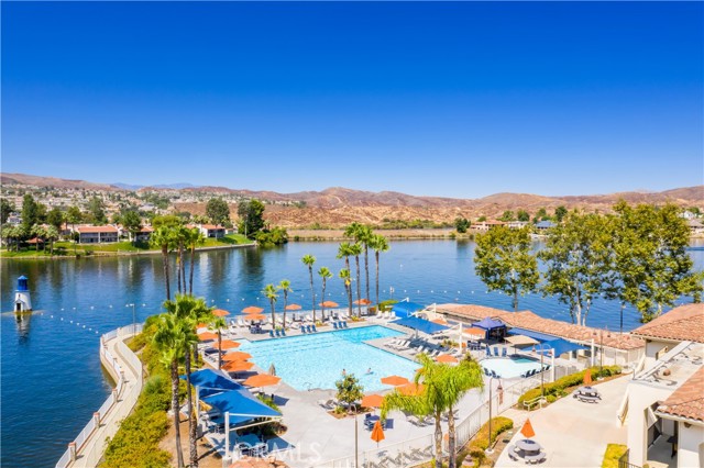 30571 Longhorn Drive, Canyon Lake CA: https://media.crmls.org/medias/1d82b8c2-f0db-4528-9b28-1f2fd0991bc6.jpg