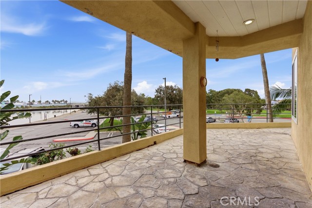 Detail Gallery Image 4 of 34 For 16291 Countess #115,  Huntington Beach,  CA 92649 - 2 Beds | 2 Baths