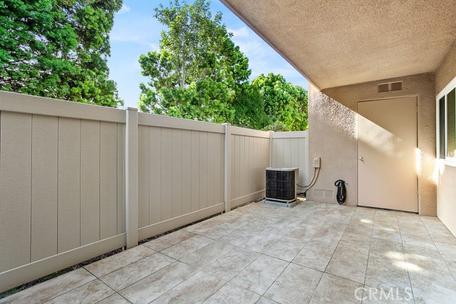 Detail Gallery Image 20 of 22 For 8877 Lauderdale Ct 212b,  Huntington Beach,  CA 92646 - 2 Beds | 2 Baths
