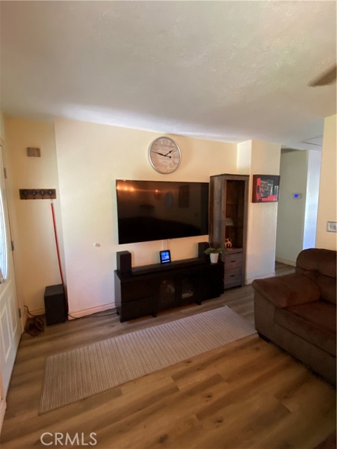 5555 Market Street, Chico CA: https://media.crmls.org/medias/1d83e744-d815-4e7b-8313-7bd6ed5c5396.jpg
