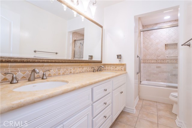 24302 Vista Ridge Drive, Valencia CA: https://media.crmls.org/medias/1d84768c-f6cd-4408-89a7-93d433c3be17.jpg