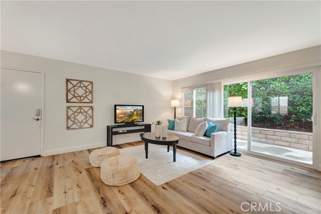 Detail Gallery Image 11 of 45 For 25511 Alisal Ave, Laguna Hills,  CA 92653 - 4 Beds | 2/1 Baths