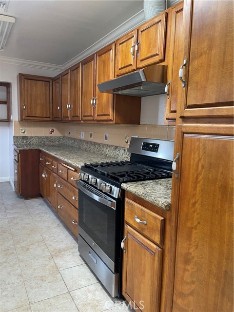 6221 San Rafael Drive, Buena Park CA: https://media.crmls.org/medias/1d857607-68dd-45a1-8e26-8eec3ca1a423.jpg