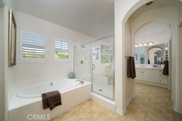 26 Upland, Irvine CA: https://media.crmls.org/medias/1d85dec6-8b67-4a5a-a784-bf982c852630.jpg