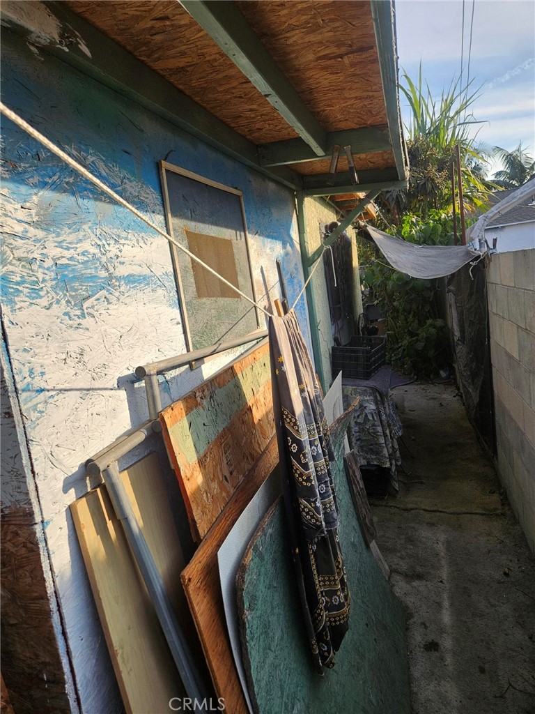 https://media.crmls.org/medias/1d8732fb-4b32-4f24-8598-763d573d70bc.jpg?preset=X-Large