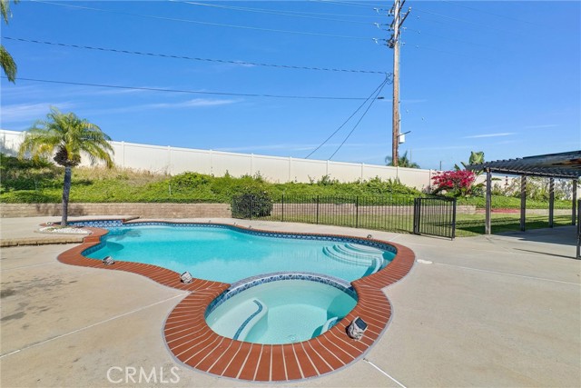Detail Gallery Image 46 of 52 For 2501 Tarrytown Dr, Fullerton,  CA 92833 - 4 Beds | 2 Baths