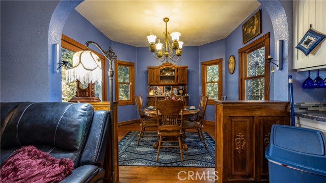 Detail Gallery Image 14 of 50 For 24083 Cresta Dr, Crestline,  CA 92325 - 4 Beds | 2/1 Baths