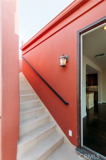 Detail Gallery Image 17 of 36 For 809 20th St, Hermosa Beach,  CA 90254 - 4 Beds | 3/1 Baths